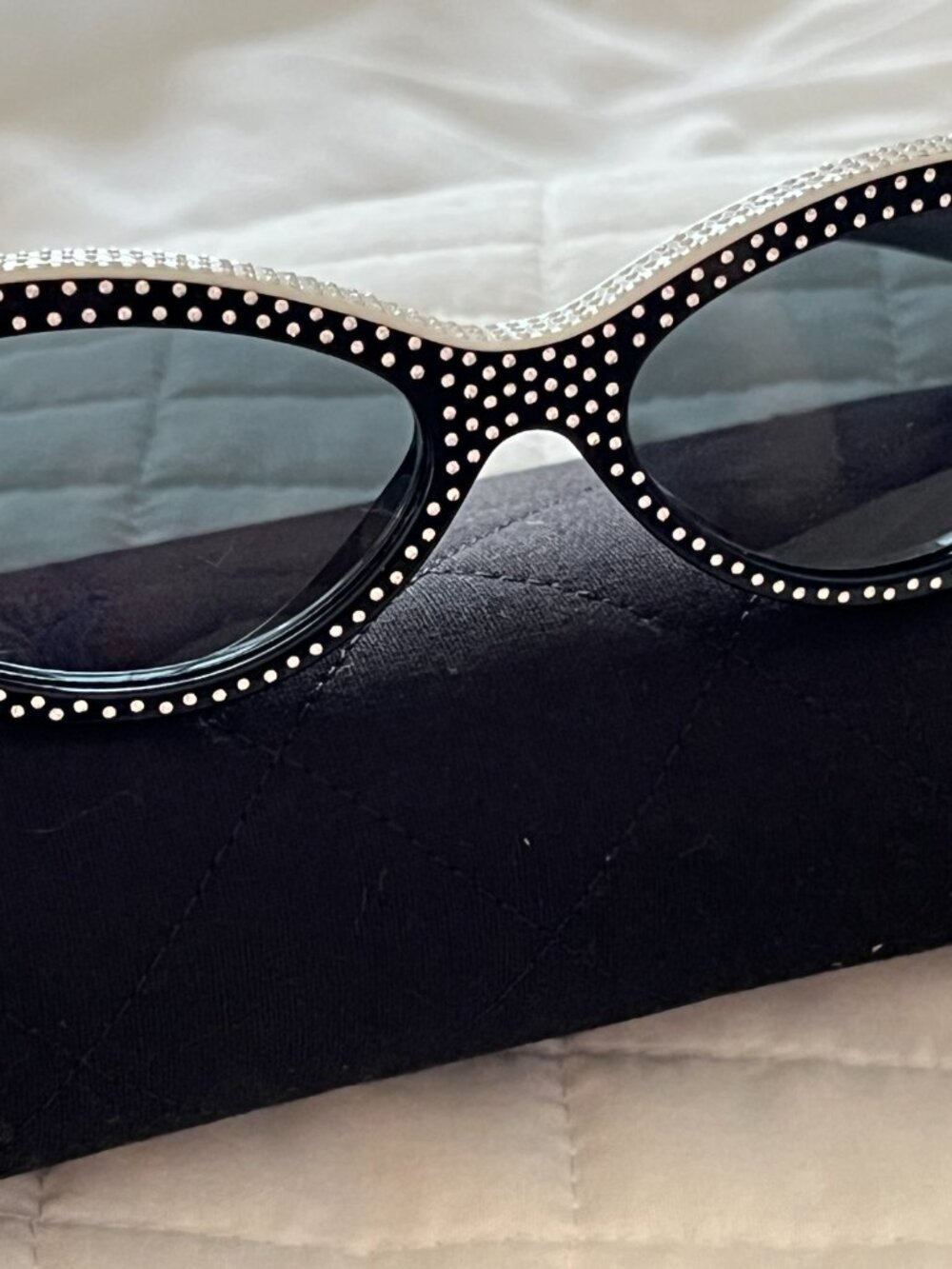 Authentic Chanel A71509 X02569 S4155 Strass Crystal Oval Sunglasses